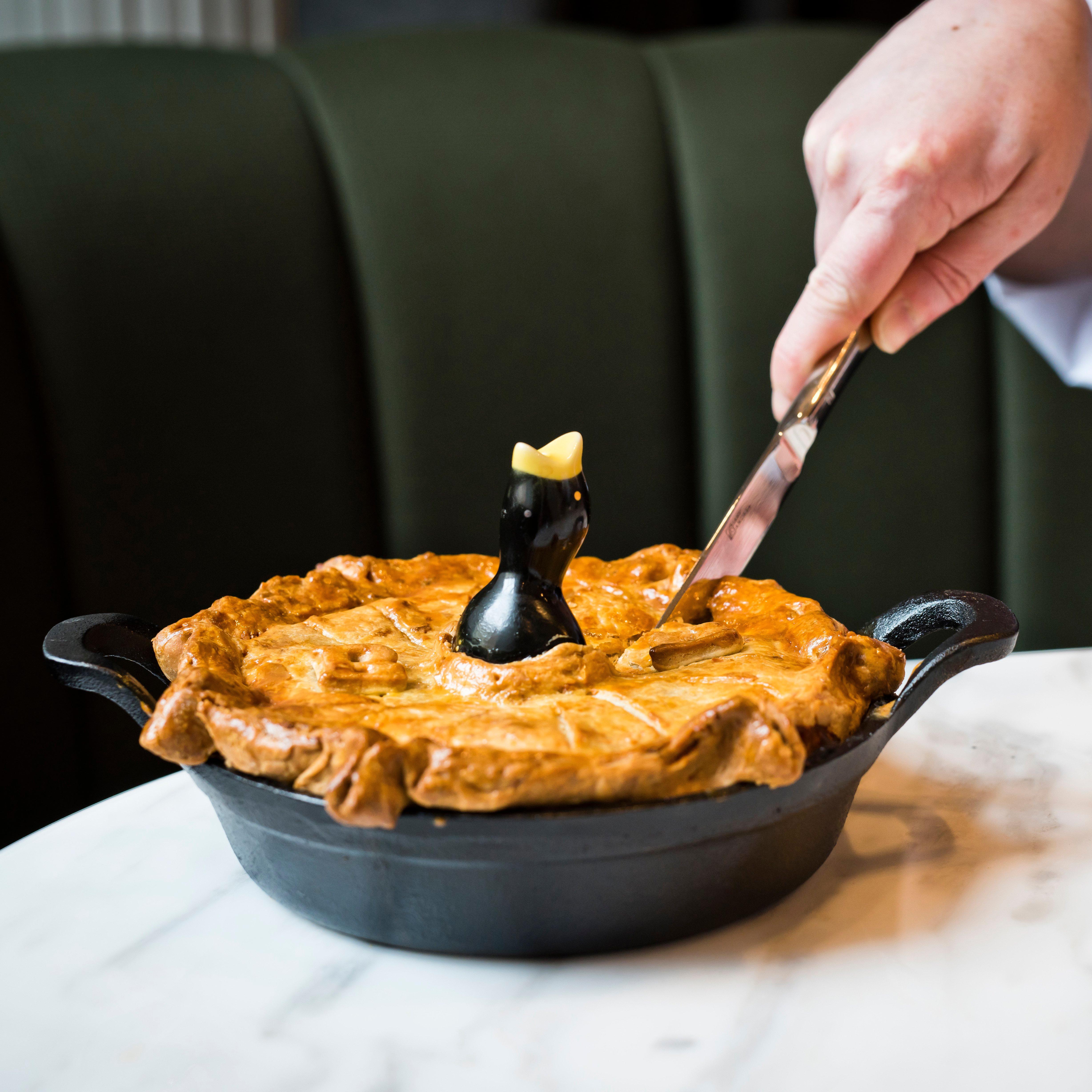 킴튼 블리스우드 스퀘어 호텔 글라스고 외부 사진 A game pie